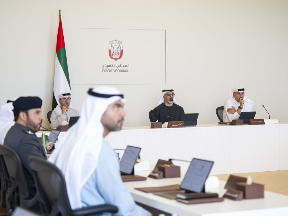 خالد بن محمد بن زايد يترأس اجتماع المجلس التنفيذي لإمارة أبوظبي