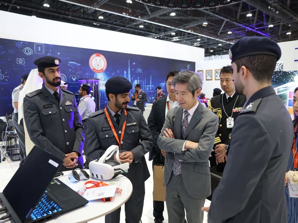 أحدث تقنيات الفحص الجنائي والأنظمة الجوية غير المأهولة تتصدر جناح شرطة أبوظبي في "يومكس وسيمتكس"