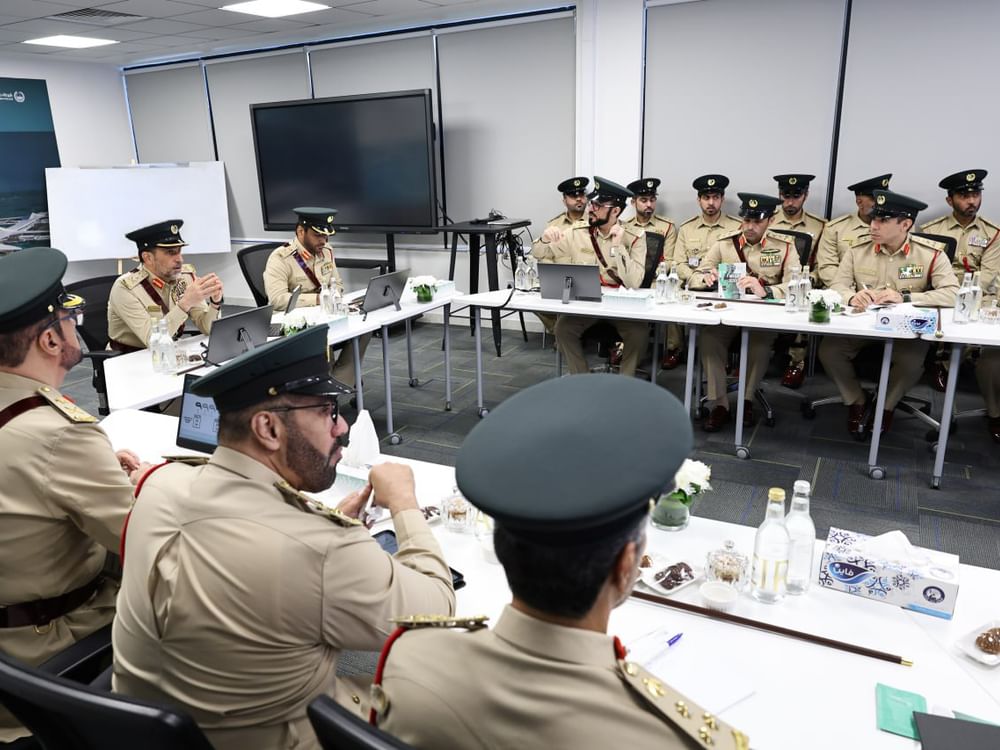 شرطة دبي تؤمّن 92.3 مليون مسافر و2.88 طن من الشحنات العام الماضي