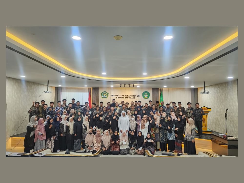 جامعة محمد بن زايد للعلوم الإنسانية تنفذ برنامجا تعليميا في إندونيسيا