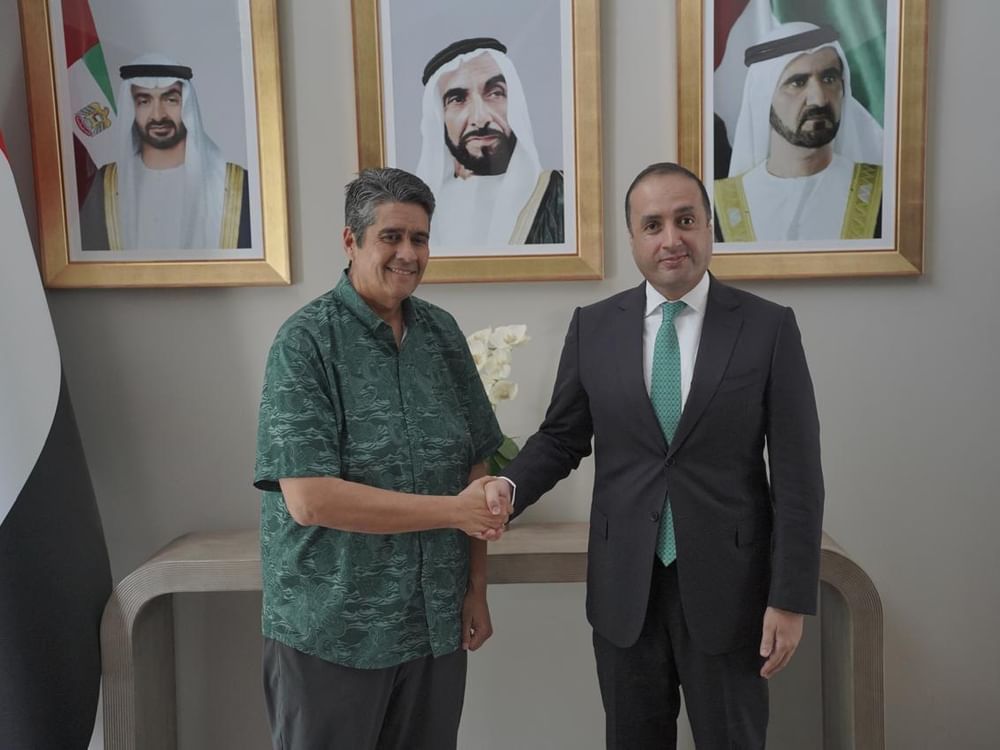 سفير الإمارات لدى الفلبين يلتقي رئيس جمهورية بالاو