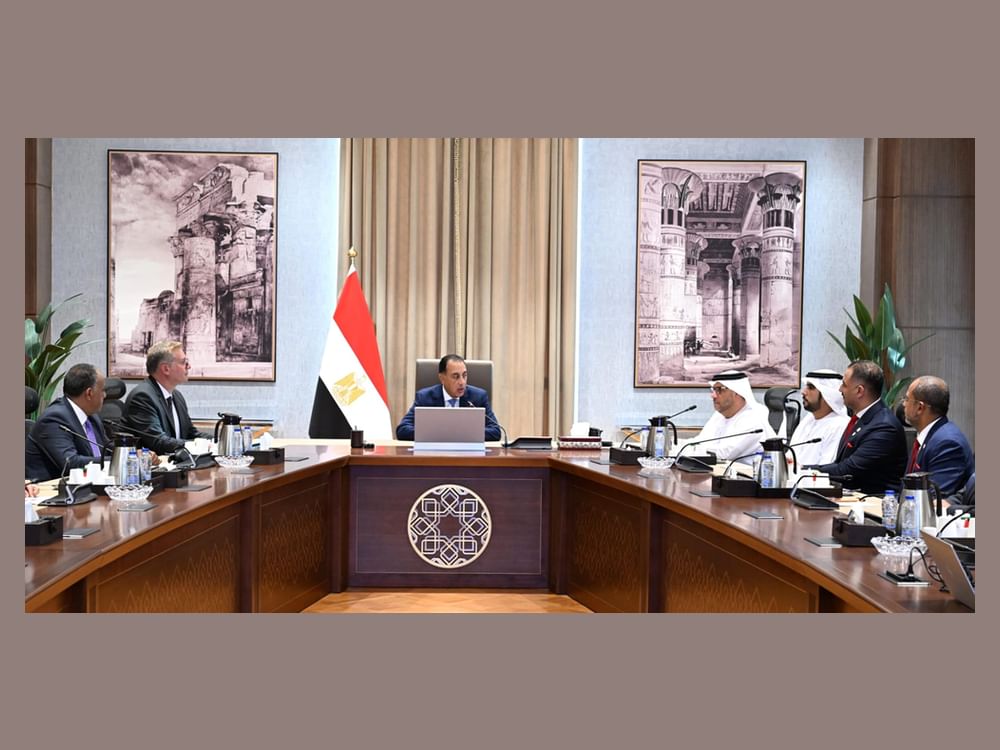 رئيس الوزراء المصري يتابع مع مسؤولي إمارة الفجيرة تنفيذ مشروع "الفجيرة العلمين للنفط والغاز"