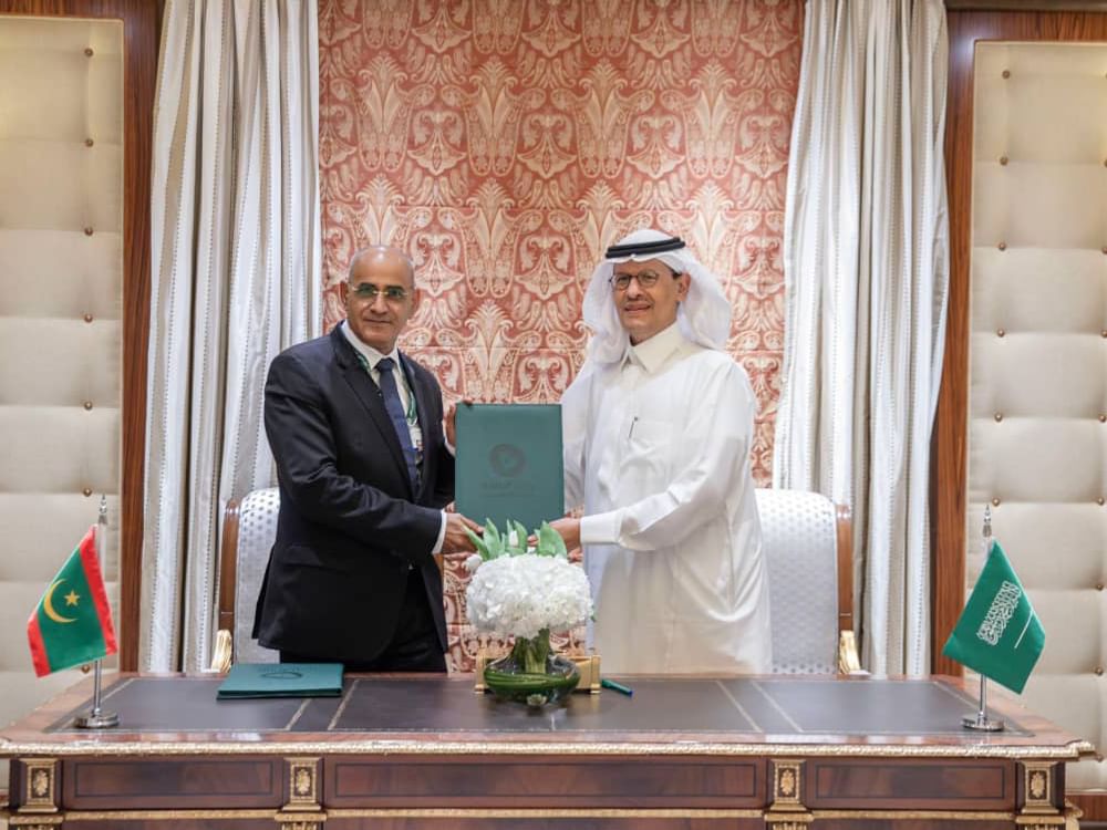 السعودية وموريتانيا توقعان مذكرة تفاهم  في مجال الطاقة المتجددة