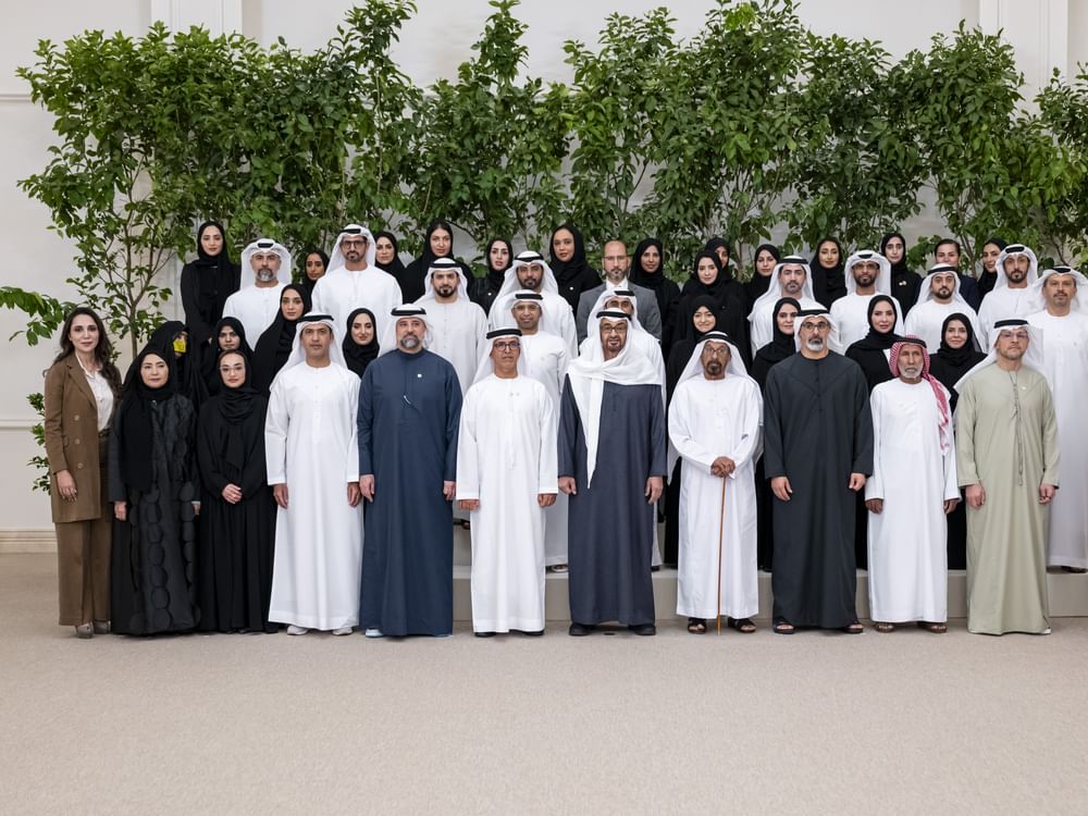 Presidente dos Emirados lança iniciativa para promover o bem-estar de idosos em Abu Dhabi