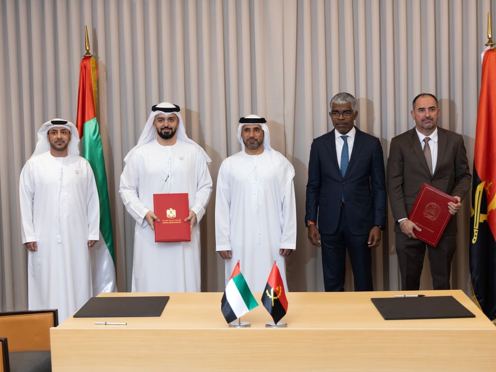 "موانئ أبوظبي" توسع عملياتها في أنغولا