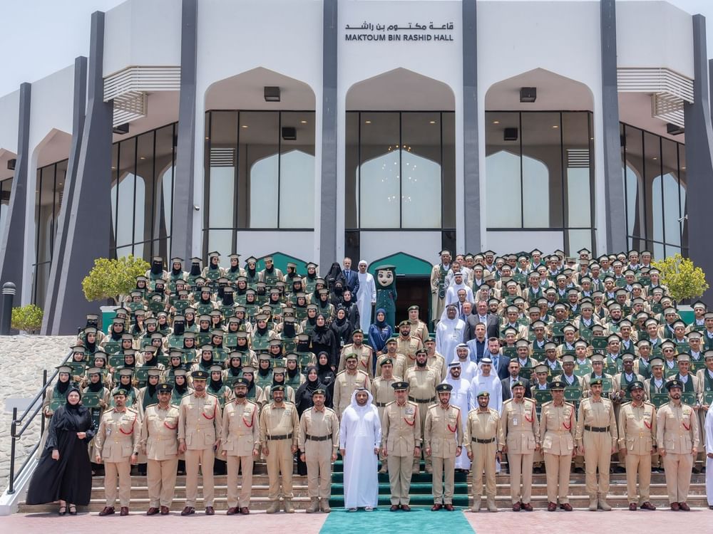 Escolas da Polícia de Dubai formam 190 alunos