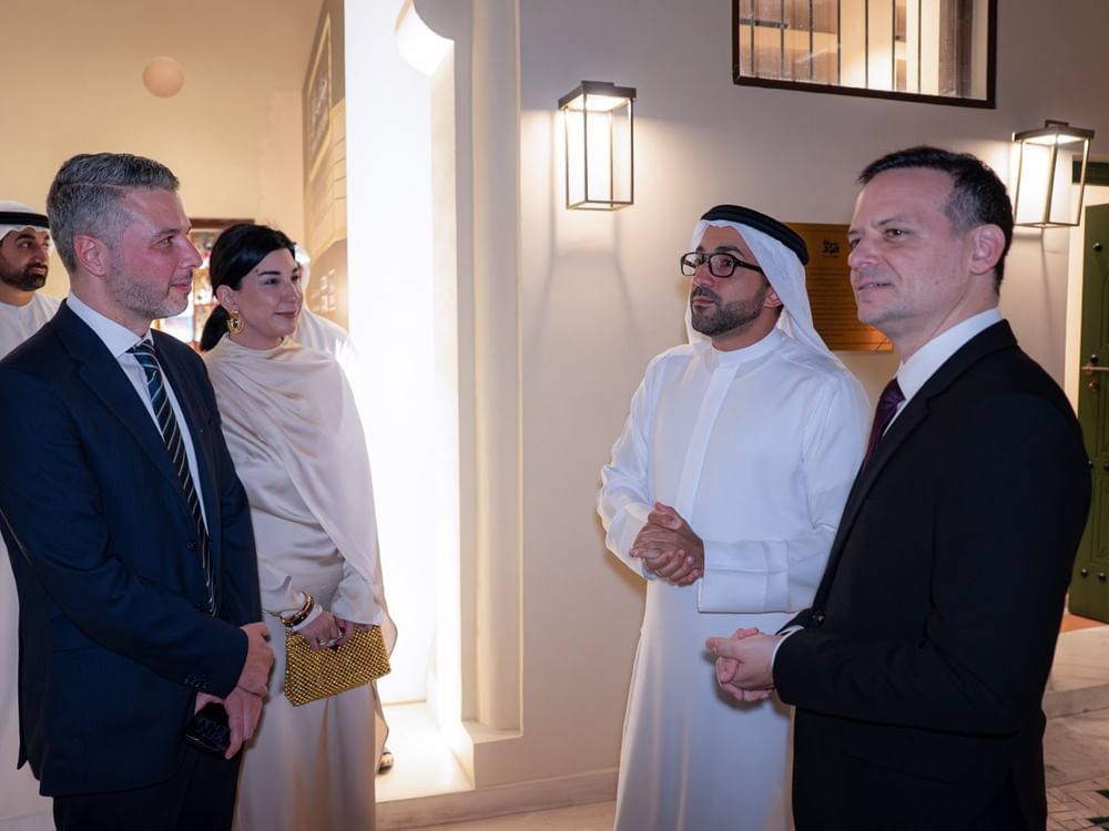 Mayor of Athens tours key government initiatives in Sharjah
