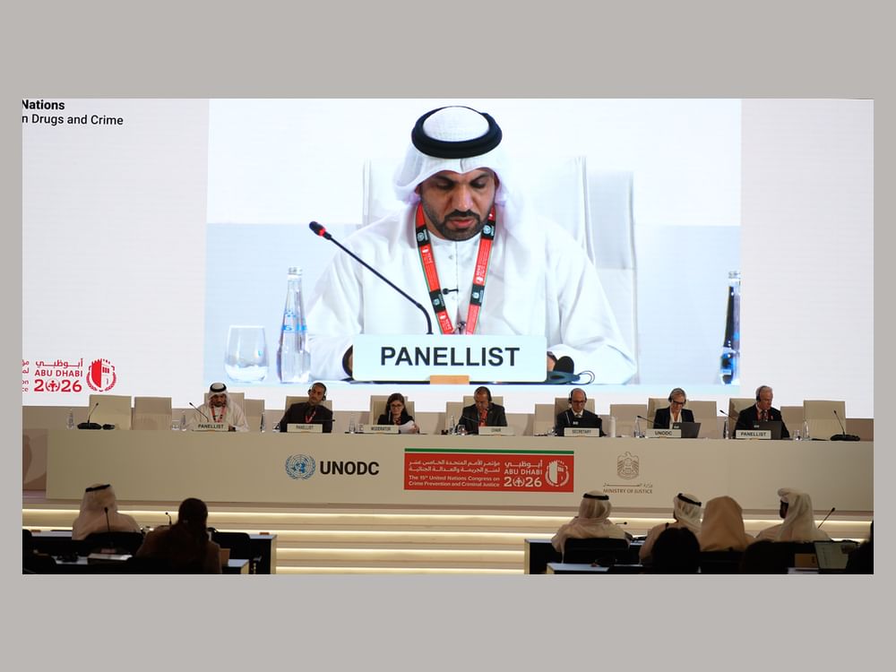 الداخلية تستعرض تجربة الإمارات في توظيف الذكاء الاصطناعي لحماية الأطفال
