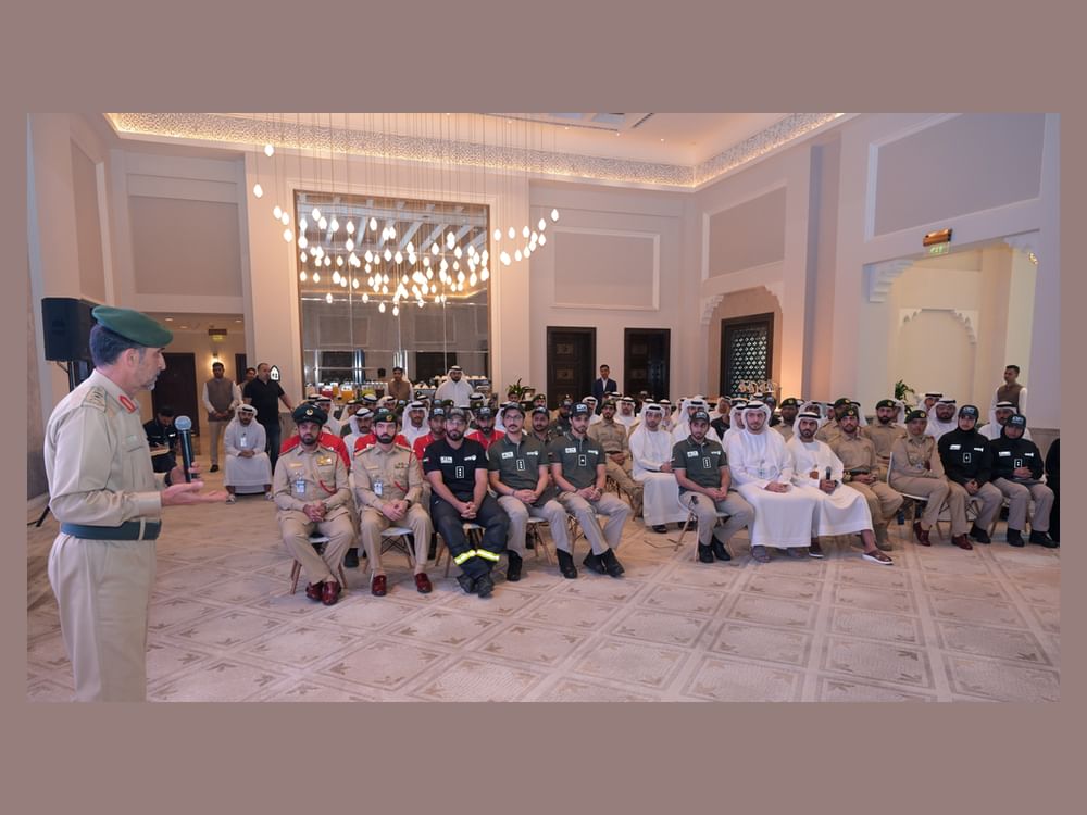 القائد العام لشرطة دبي يشيد بدور الشباب في الابتكار والتطوير المؤسسي 