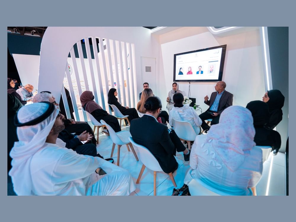 منتدى الاتصال الحكومي : دعم الأطفال ذوي صعوبات التعلّم يبدأ نفسياً ويتعزّز بالتقنيات الحديثة