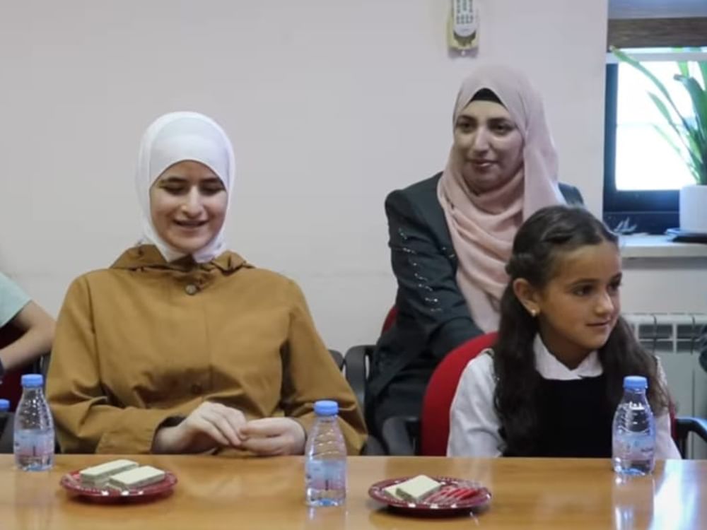 تحدي القراءة العربي يتوج سلسبيل صوالحة بطلة لدورته الثامنة في فلسطين