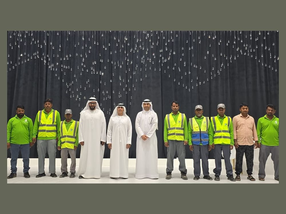 دائرة الخدمات العامة برأس الخيمة تحتفي باليوم العالمي للعمال