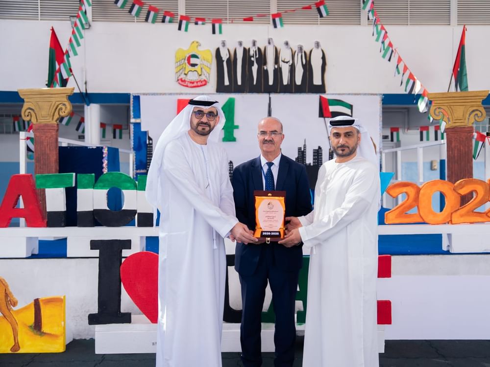 "مبادرات محمد بن راشد العالمية" تتكفل بسداد الرسوم الدراسية لـ400 طالب وطالبة بالمدارس الأهلية الخيرية بدبي