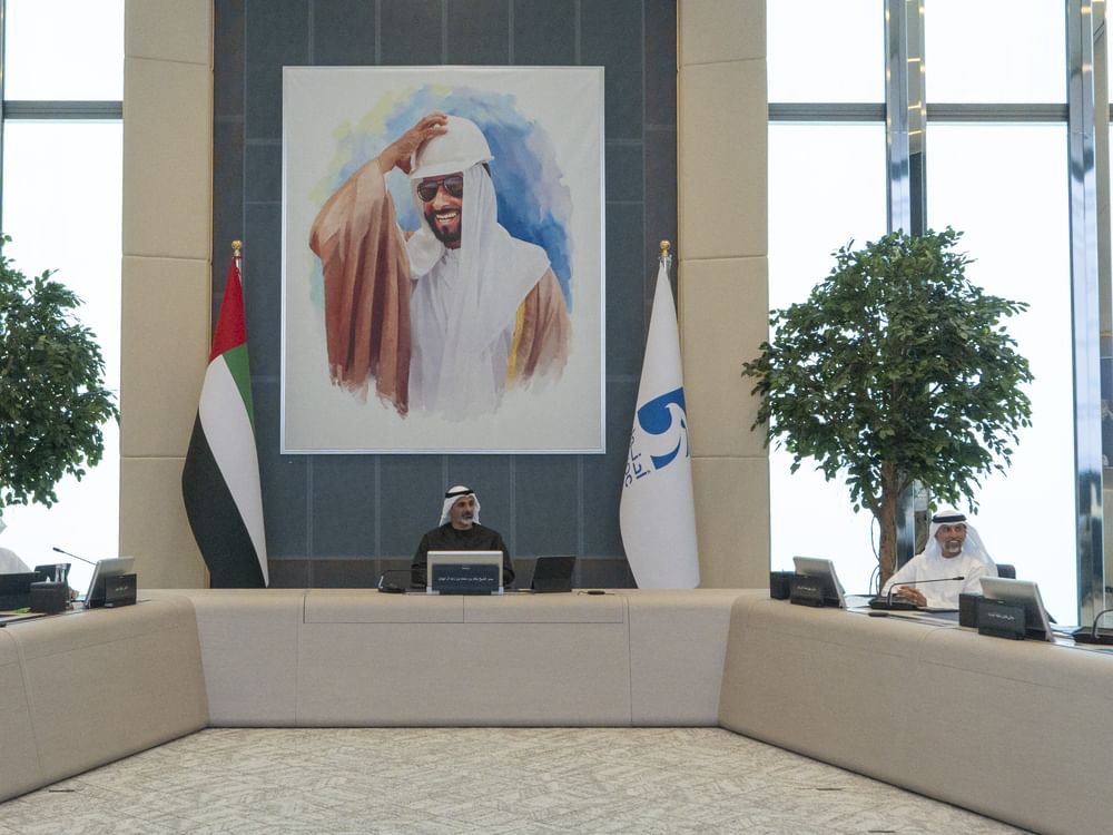 خالد بن محمد بن زايد يترأس اجتماع اللجنة التنفيذية لمجلس إدارة "أدنوك"