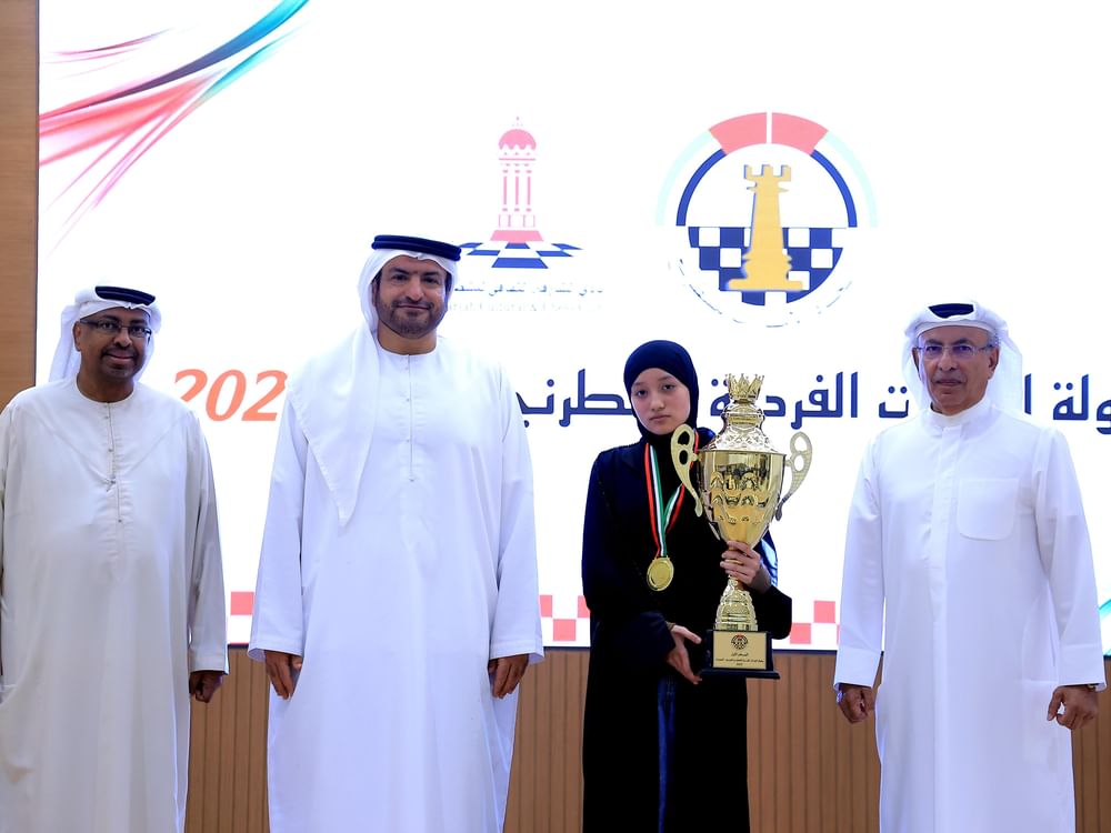 3 أندية تتقاسم صدارة بطولة الإمارات للشطرنج السريع