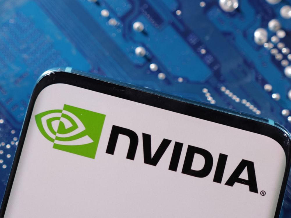 Nvidia возобновит поставки чипов H20 в Китай