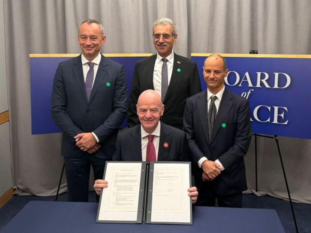 "FIFA" ومجلس السلام يعلنان برنامجاً متكاملاً لإعادة بناء المنظومة الكروية في غزة