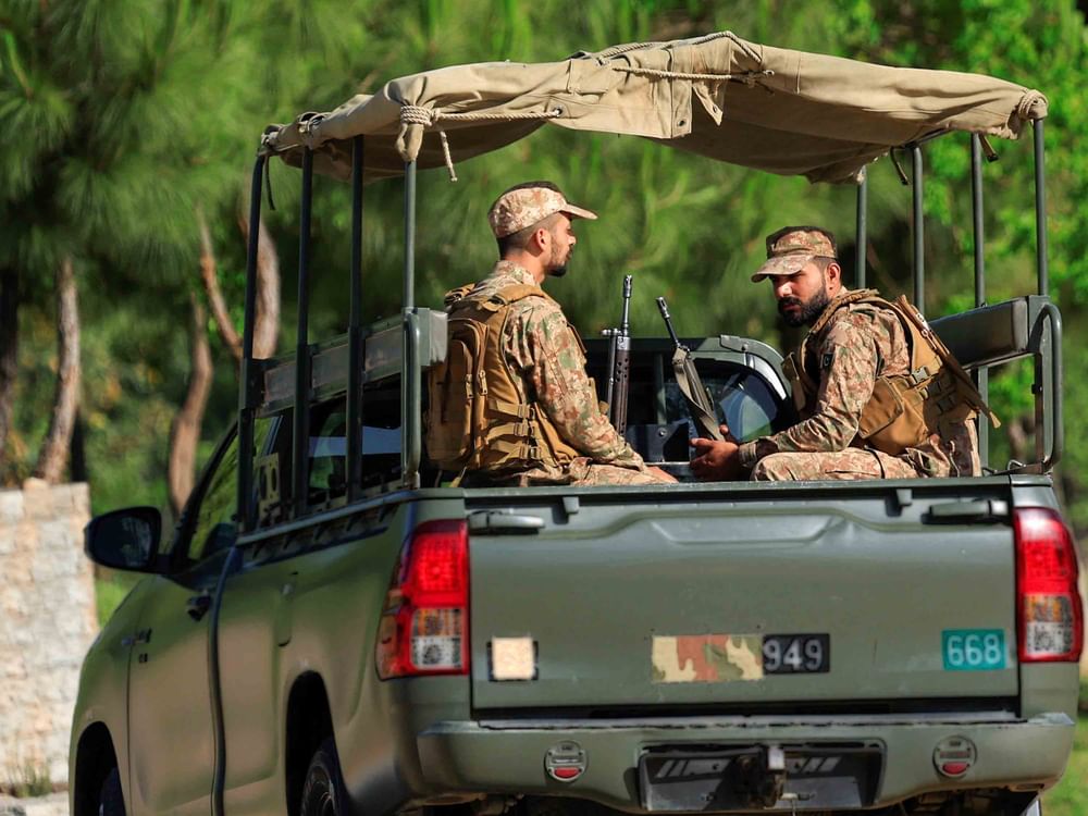 18 militants, three civilians killed in south-west Pakistan