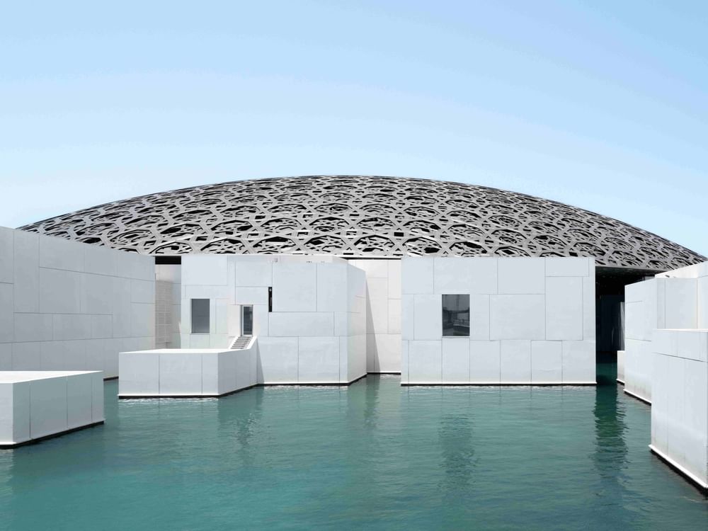 متحف اللوفر أبوظبي يستقبل أكثر من مليون زائر خلال 2023