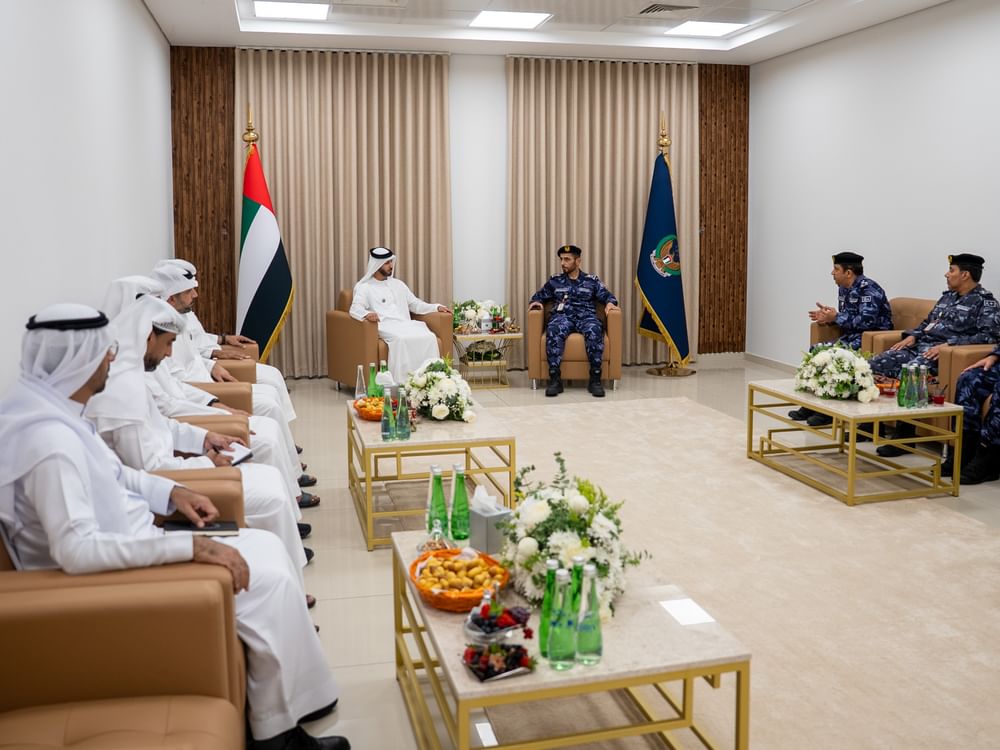 زايد بن حمد آل نهيان يطلع على جهود شرطة أم القيوين في مكافحة المخدرات