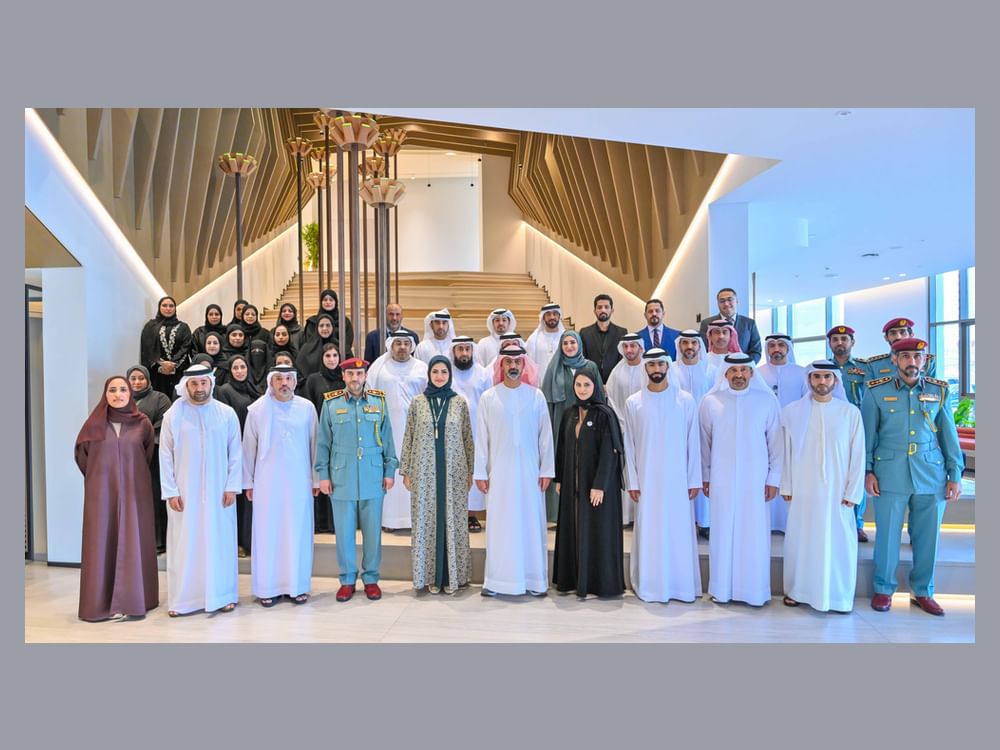 عمار بن حميد يكرم الفائزين في تحدي "خدمات الجيل القادم" بحكومة عجمان  