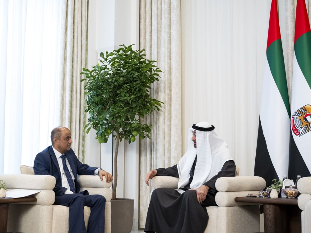 رئيس الدولة يبحث مع رئيس الوزراء اليمني سبل تعزيز العلاقات الثنائية