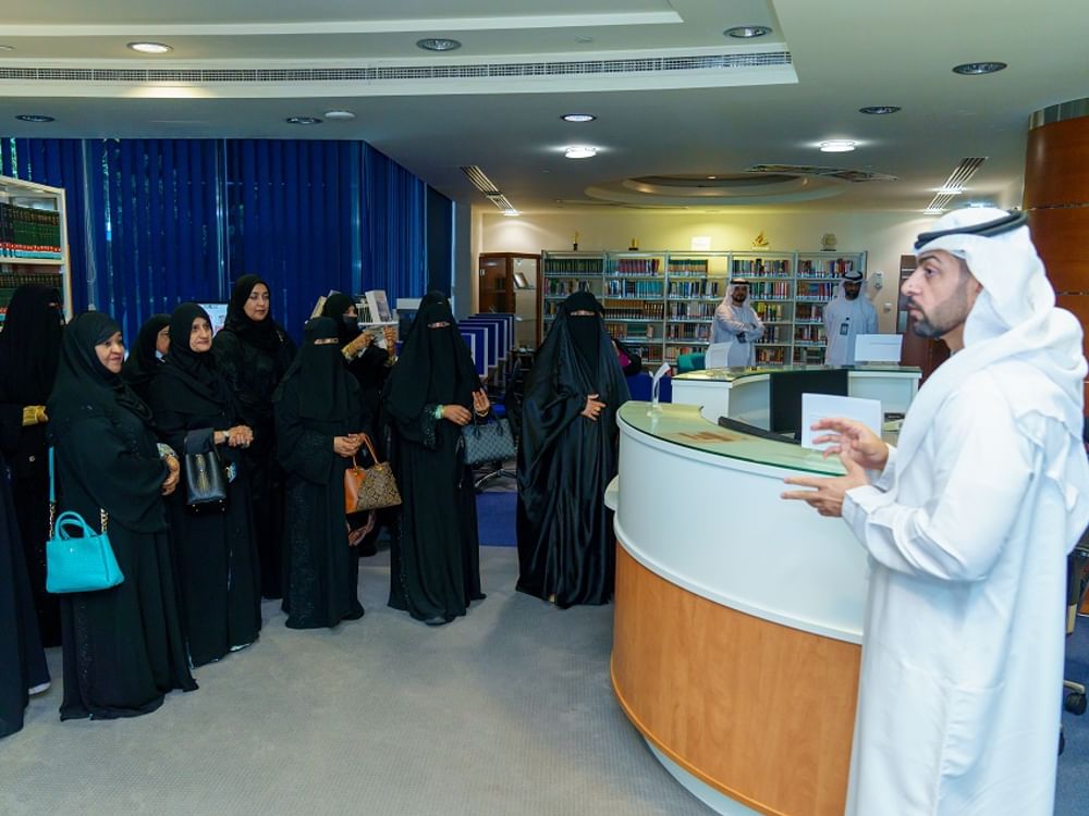   وفد من منتسبات نادي"بركة الدار" يزور  الأرشيف والمكتبة الوطنية