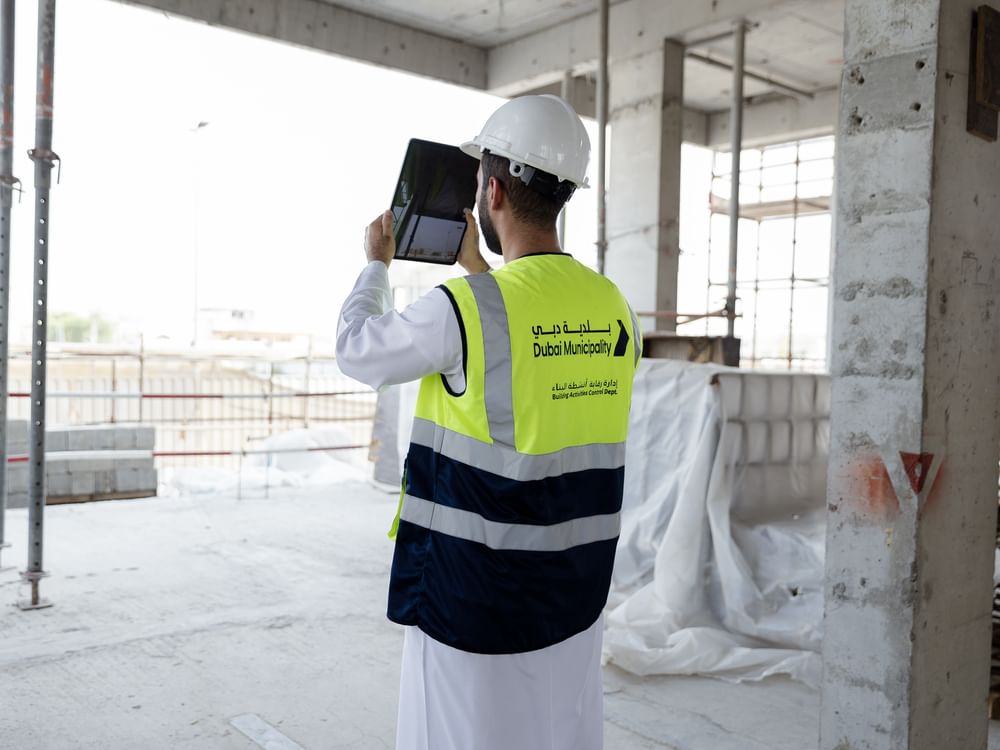 قطاع البناء في دبي يسجل نموا بأكثر من 30 ألف طلب ترخيص خلال النصف الأول من 2025