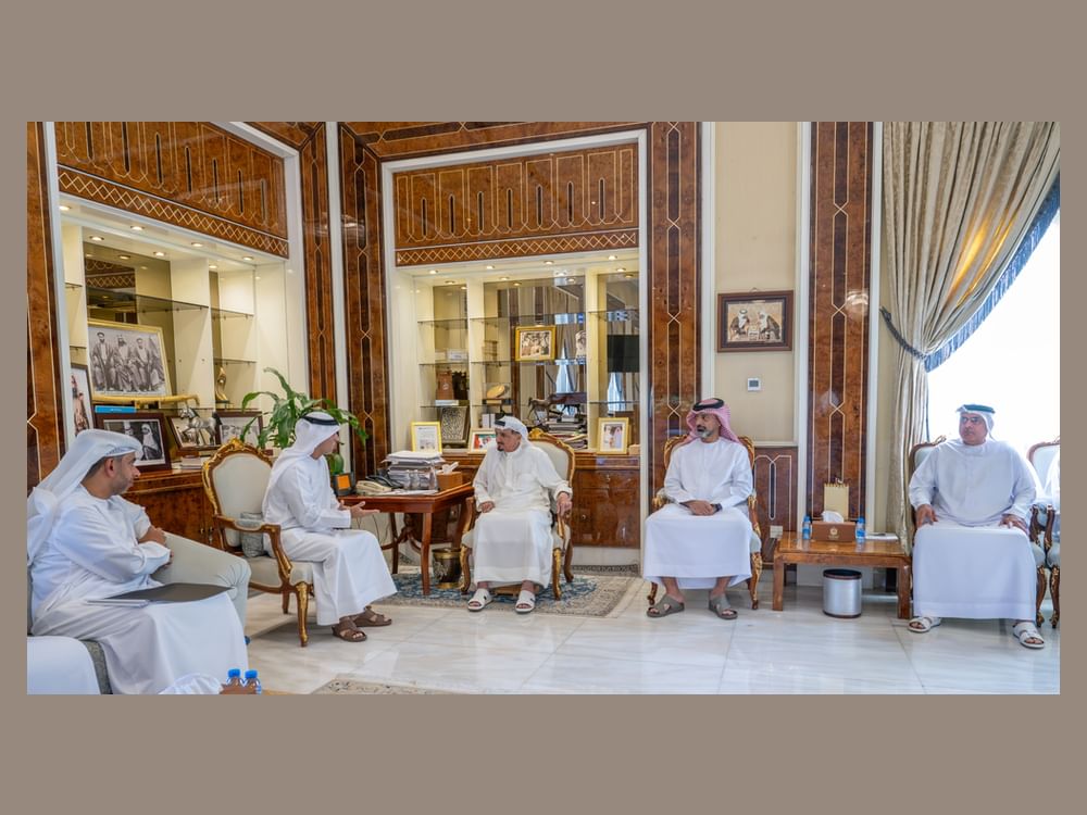 حاكم عجمان وولي عهده يستقبلان وزيري الموارد البشرية والتوطين والرياضة