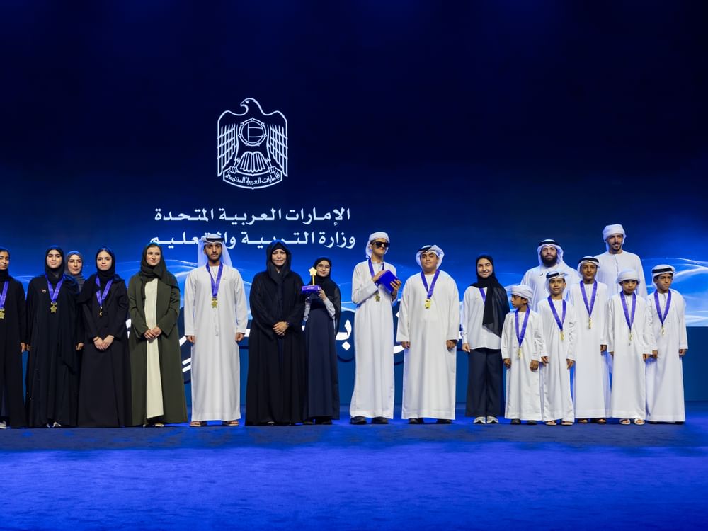 هنّأ بطلة تحدي القراءة العربي على مستوى الإمارات.. محمد بن راشد: القِراءة هي البُنية التحتية للتطوّر والتقدُّم والإِبداع 