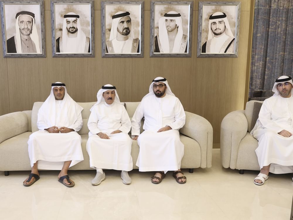 ولي عهد أم القيوين يقدم واجب العزاء في وفاة شمسة بنت علي بن عبدالله الشعفار