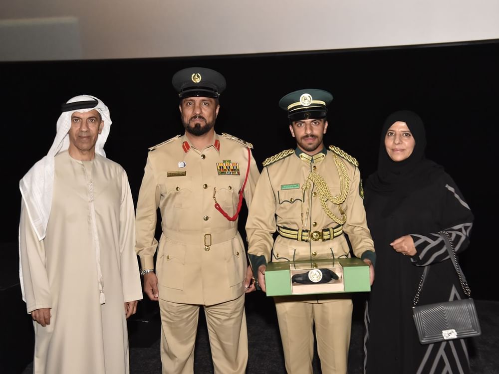 أكاديمية شرطة دبي تكرم أمهات الخريجين والخريجات في