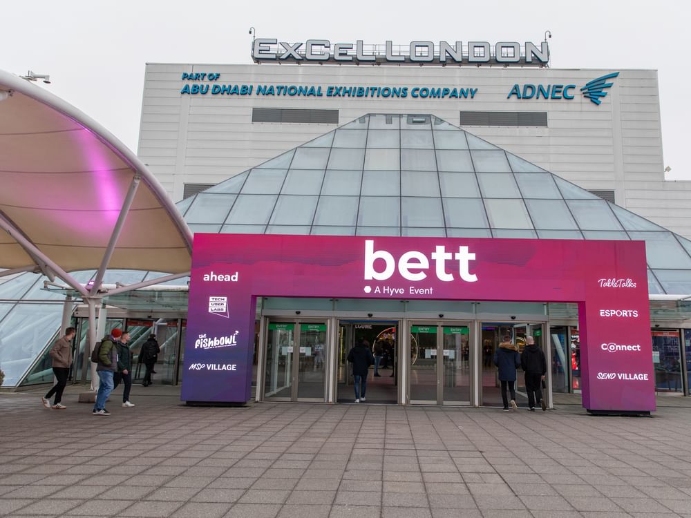 الشارقة للتعليم الخاص تستعرض تجربتها بمعرض تكنولوجيا التعليم في لندن