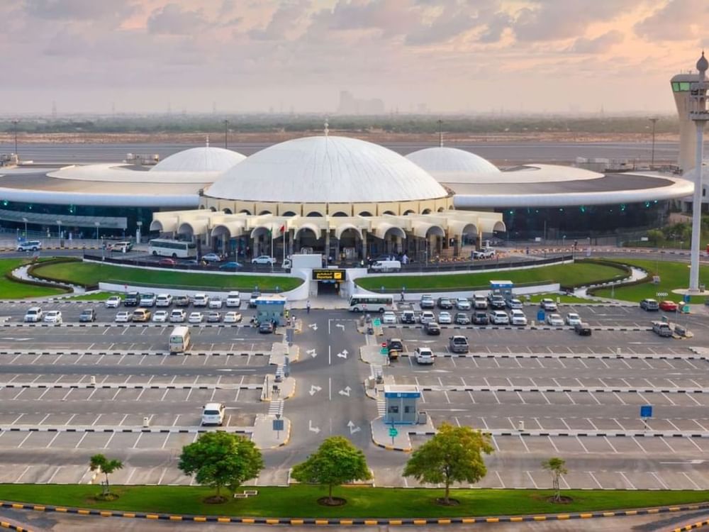مطار الشارقة.. مبادرات نوعية تُعزز كفاءة استهلاك الطاقة