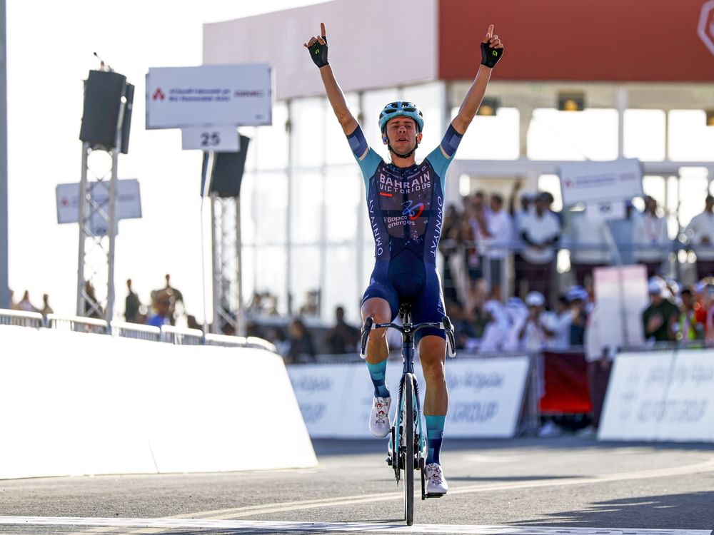 الإيطالي" تيبيري" يفوز بلقب المرحلة الثالثة من طواف الإمارات 2026 