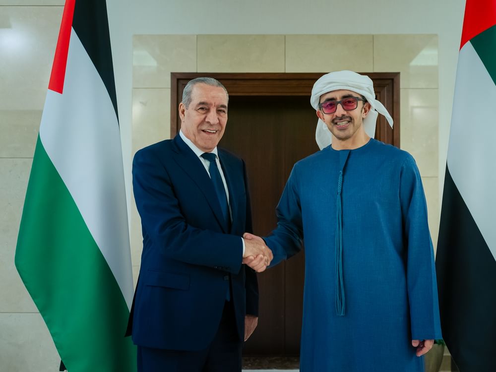 Abdullah bin Zayed receives Hussein Al-Sheikh, discussing regional developments
