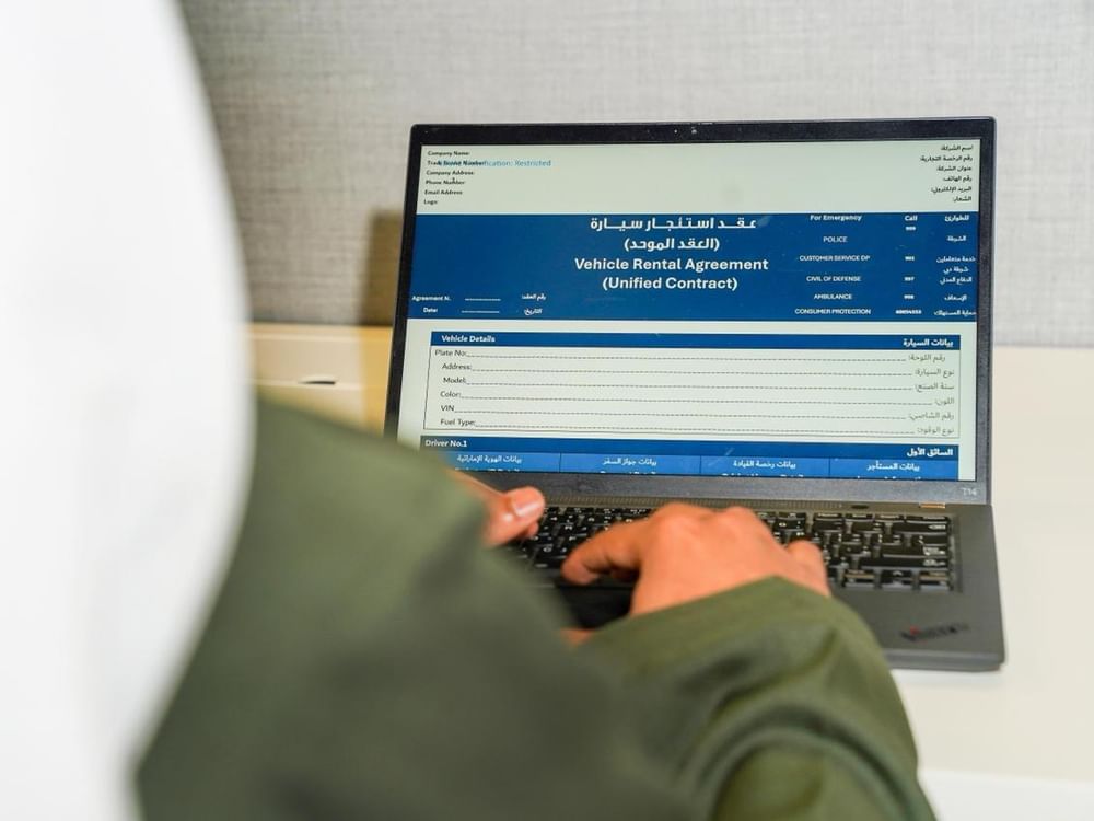 "طرق دبي"  توعي الجمهور بالعقد الموحّد لمكاتب تأجير السيارات 