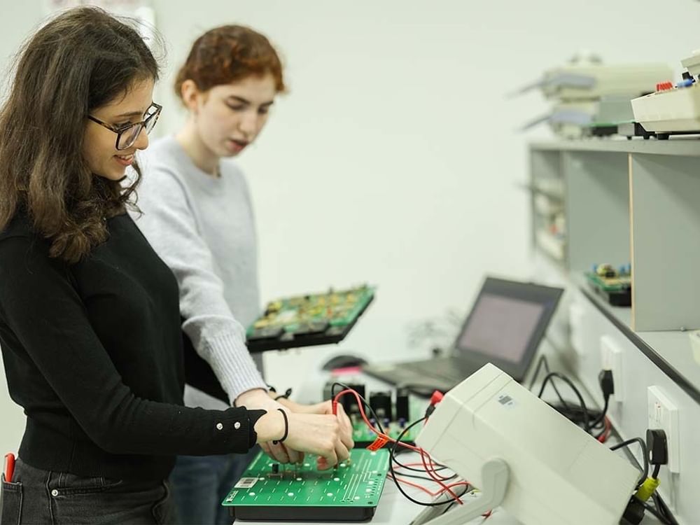 American University of Ras Al Khaimah empowers students with future skills