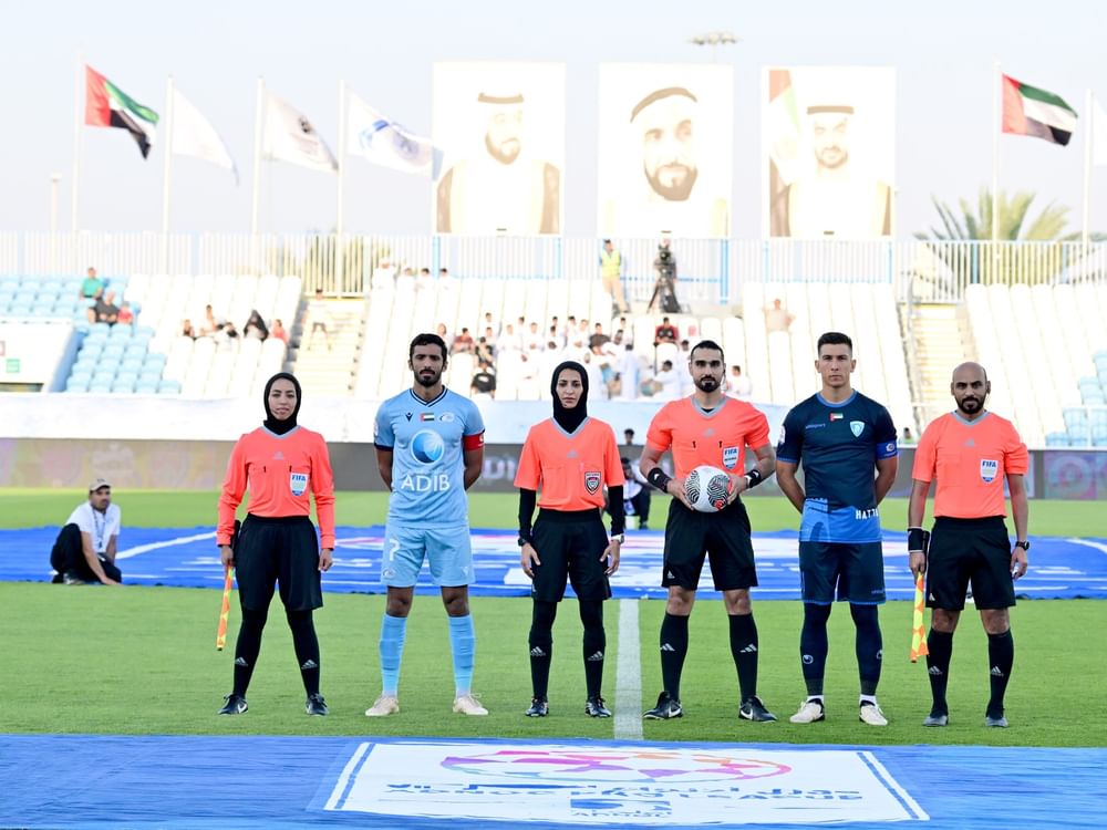 مشاركة ناجحة للعنصر النسائي في إدارة مباراة بني ياس وحتا بدوري أدنوك للمحترفين