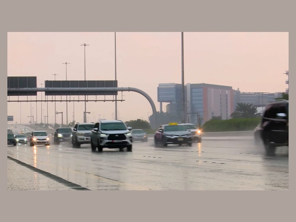 أمطار بين المتوسطة والخفيفة على أبوظبي