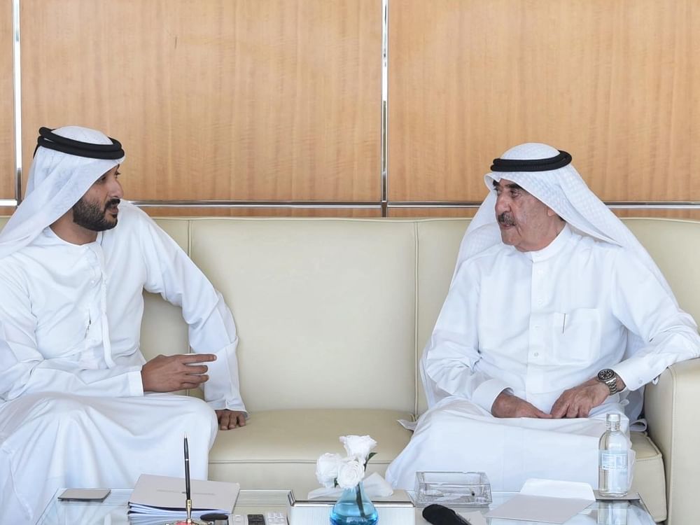 Ruler of Umm Al Qaiwain receives Minister of Economy; briefed on current, future investment projects in UAE