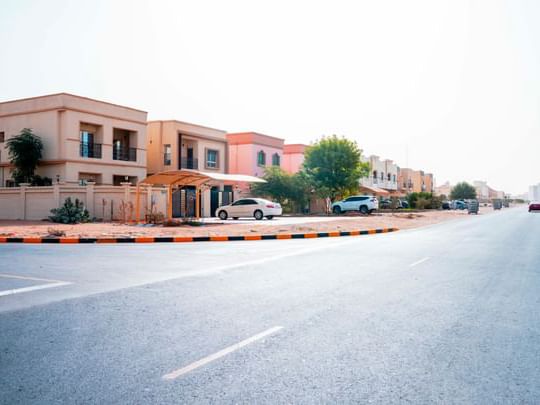 بلدية عجمان تنهي مشروع إنشاء طرق داخلية بالمويهات والروضة