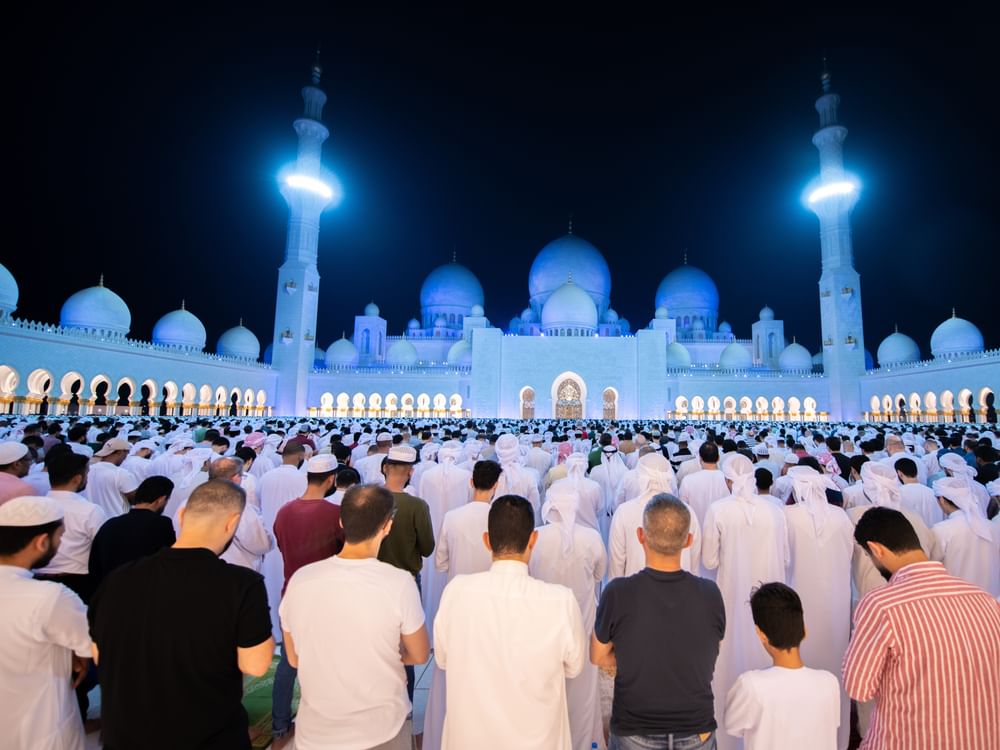 جامع الشيخ زايد الكبير في أبوظبي يعلن عن برنامج العشر الأواخر من رمضان