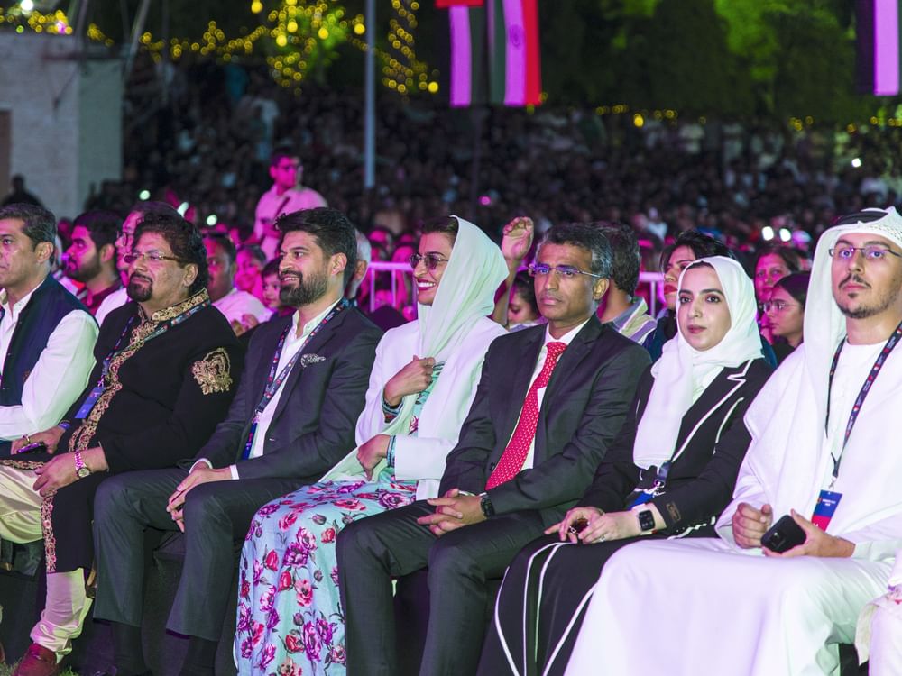 نورة الكعبي تشارك أبناء الجالية الهندية الاحتفاء بخصوصية تراثهم الثقافي والحضاري في الإمارات