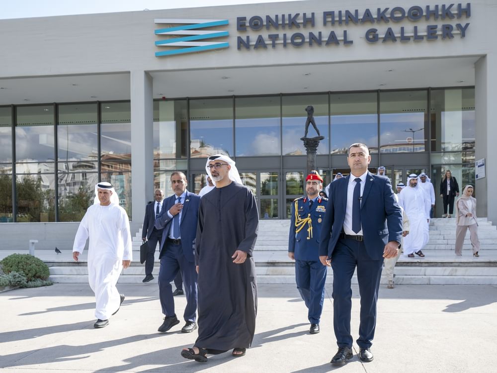 ولي عهد أبوظبي يزور المعرض الوطني اليوناني في العاصمة أثينا