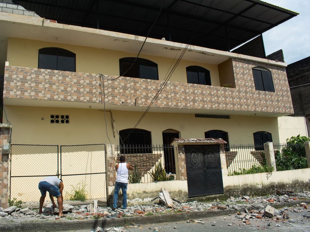 Magnitude 6.3 earthquake strikes Ecuador, 20 injured