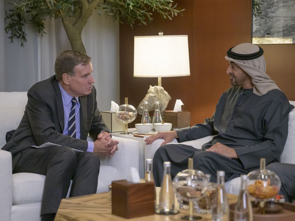 رئيس الدولة يبحث مع عدد من أعضاء مجلس الشيوخ الأميركي آفاق تطور علاقات البلدين في إطار زيارته للولايات المتحدة