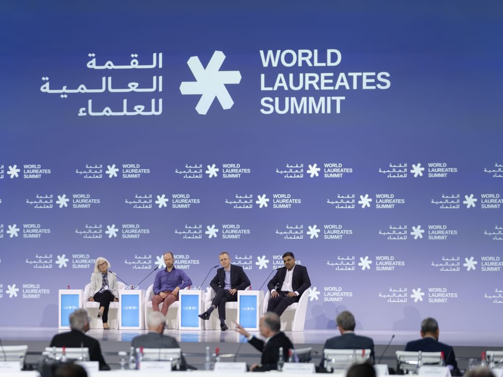 حكماء نوبل: صهر العقول ودمج العلوم مفتاح لاكتشافات نوعية تُحدث تغييراً جذرياً في حياة البشر