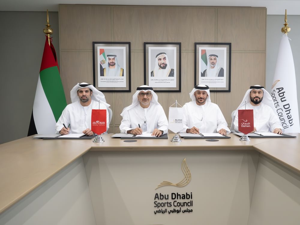شراكة بين أبوظبي الرياضي وضمان والدراجات