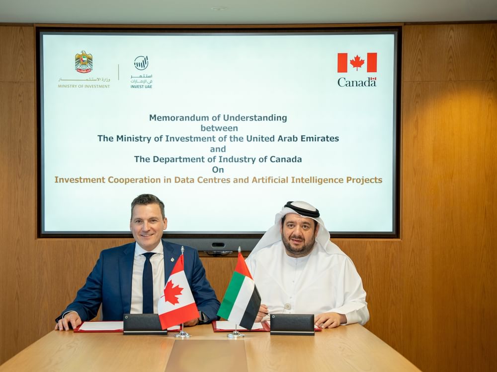 وزارة الاستثمار توقع اتفاقية تعاون مع كندا لتطوير مراكز البيانات ومشاريع الذكاء الاصطناعي